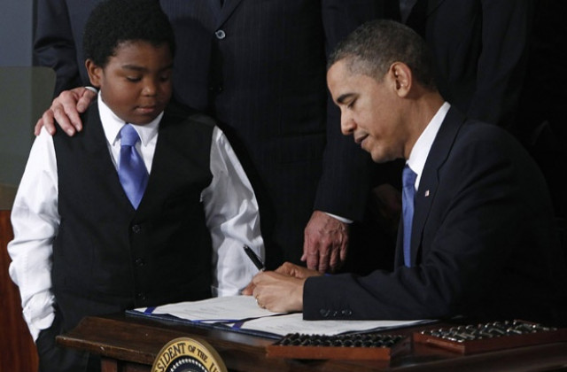 Обама подписа закона за здравната реформа