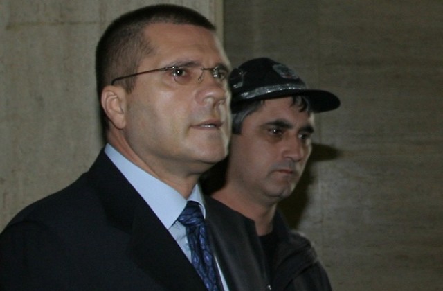 Николай Цонев остава в ареста