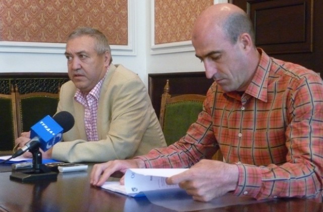 Големанов: Няма конфликт на интереси при Лечков и Григорова