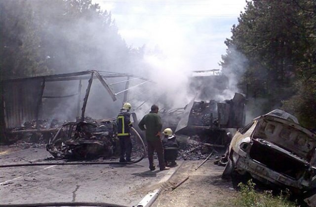 Двама изгоряха в катастрофа на пътя Русе-Разград