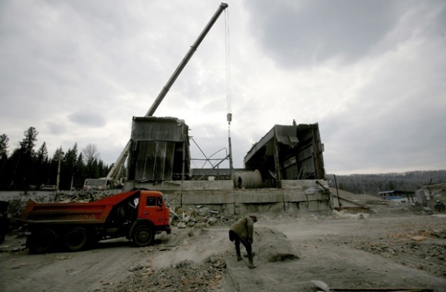 Броят на загиналите при аварията в мина Распадская достигна 66 души