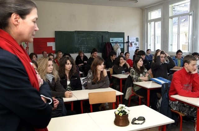 3617 гимназисти се явиха на втората задължителна матура в Пиринско