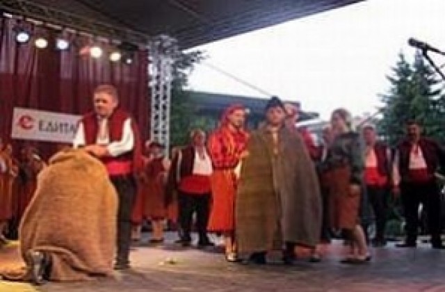 Над 1500 изпълнители на фестивала Между три планини в Банско