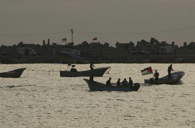 Застреляха четирима палестинци във водолазни костюми край Газа