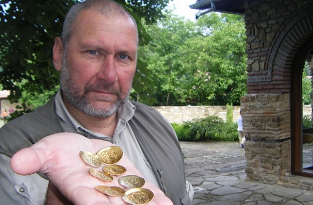 Откриха най-голямото златно монетно съкровище във Велико Търново