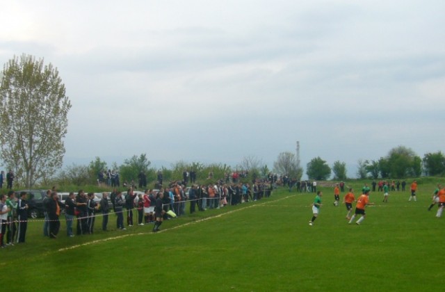 Над 31 000 фенове са гледали двубоите от селските футболни групи