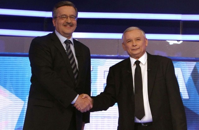Качински и Коморовски се изправиха в последен дебат преди изборите в неделя