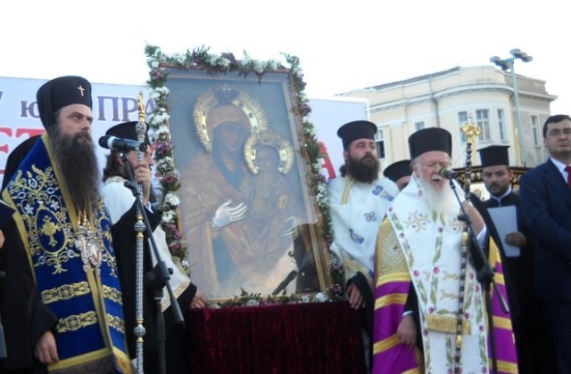 Вселенският патриарх и патриарх Максим вече са почетни граждани на Пловдив