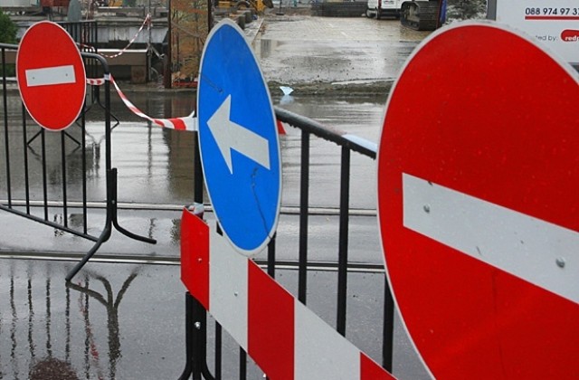 „Лъвов мост” остава затворен за автомобили