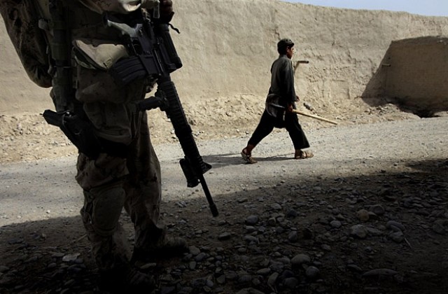 Талибани убиха с камъни афганистанска двойка, обвинена в прелюбодейство