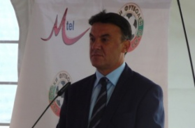 Михайлов: Приемам оставката, въпросът е кой ще дойде