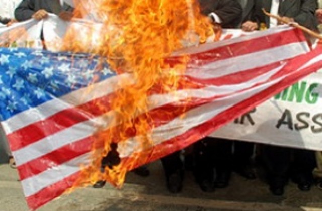Ислямска организация в Белгия призова да се гори американското знаме
