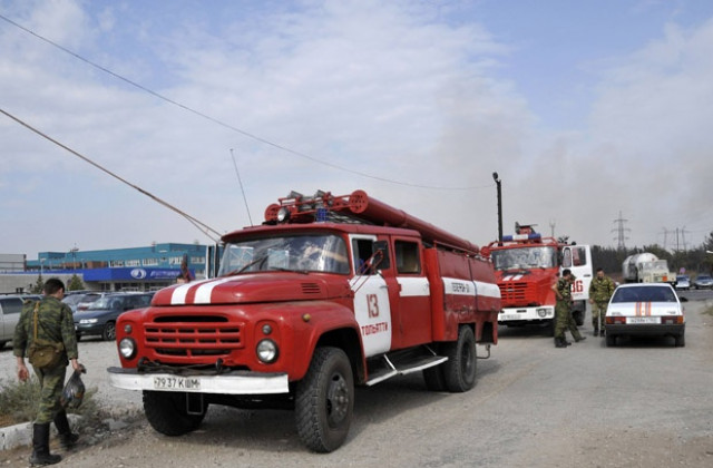 В московско село е избухнал пожар на 11 цистерни с бензин