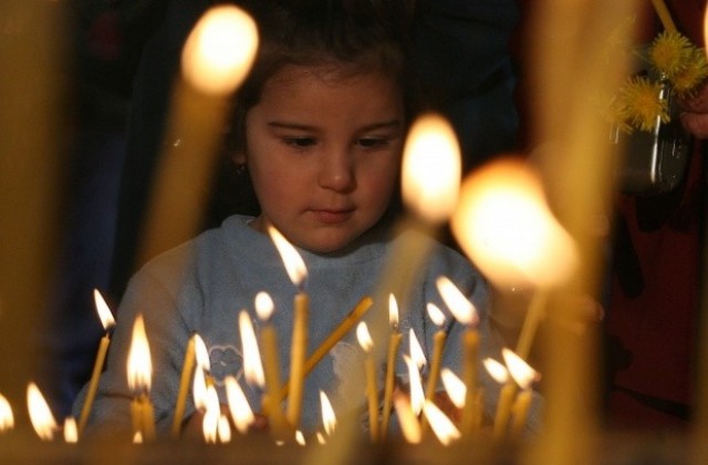 ВМРО-НИЕ - в литийно шествие за въвеждане на вероучение в училищата