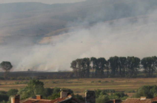 Пожар унищожи 550 т отпадъци в Дупница