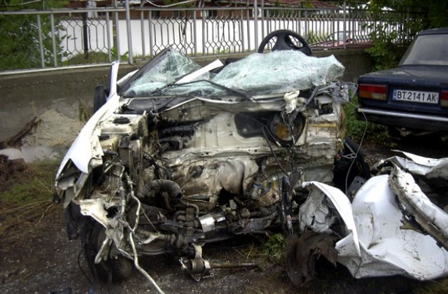 Млада жена загина при пътен инцидент край Брестовене