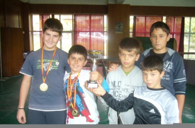 10- годишният Константин Вътов победи батковци в Македония