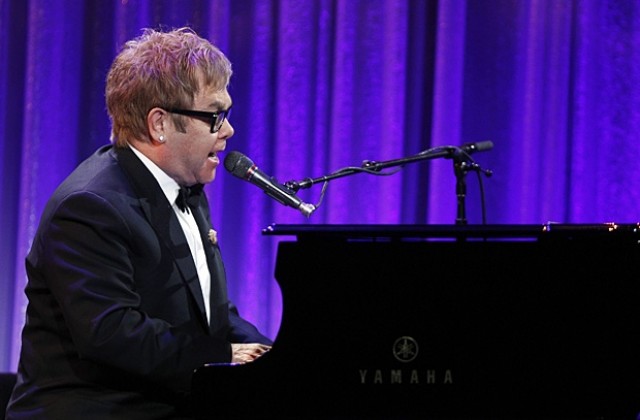 Лейди Гага и Елтън Джон в Гномео и Жулиета