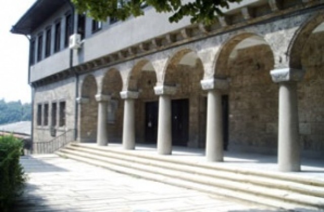 Библиотеката с изложба, посветена на Второто българско царство и династията на Асеневци