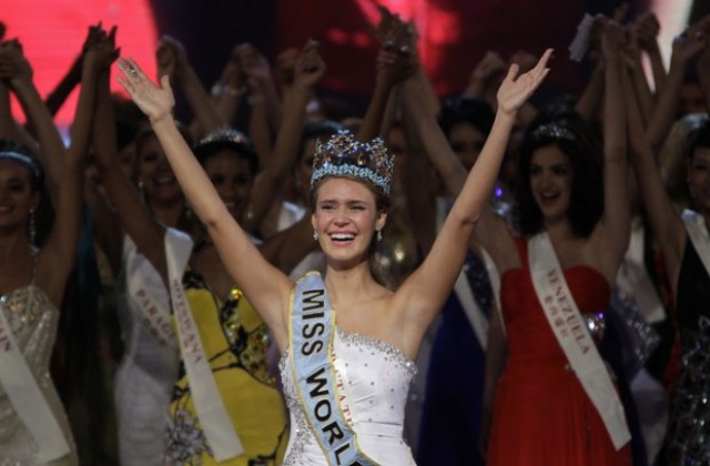 Американка спечели короната на Мис Свят 2010