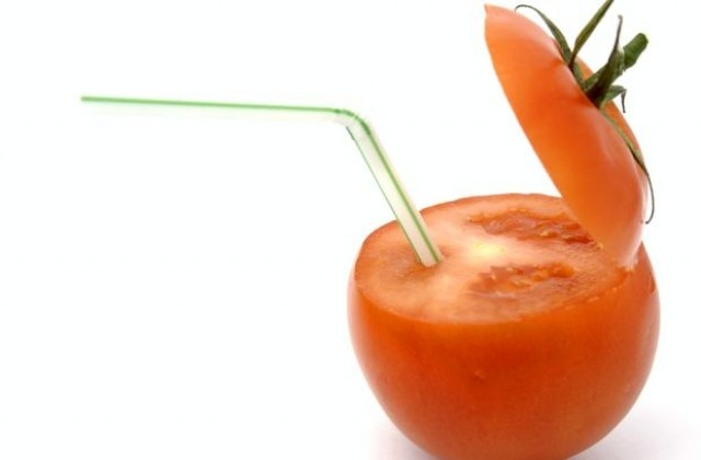 Две чаши доматен сок на ден укрепват костите