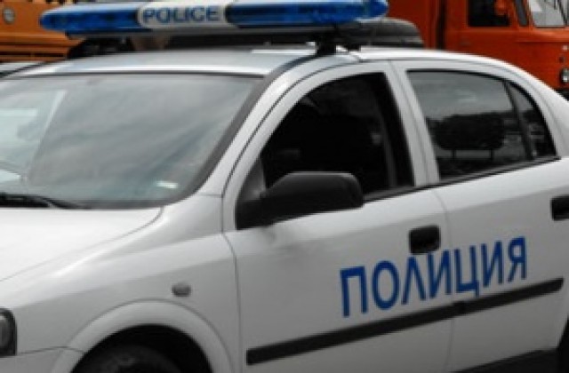 Потрошиха кола на ул. “Никола Пенев” в Разград