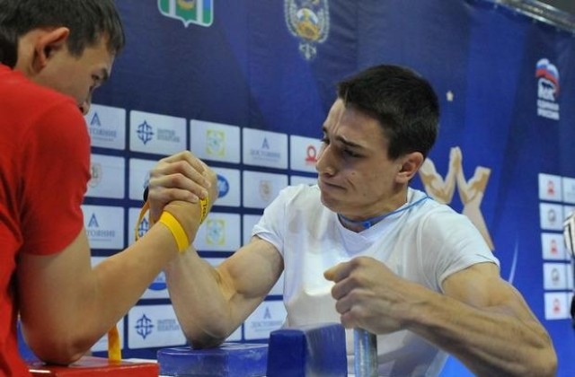 Горнооряховец спечели първия медал за България от Световното по канадска борба