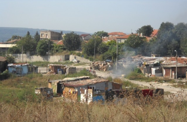 От ВМРО чакат резултат за незаконните ромски къщи през януари