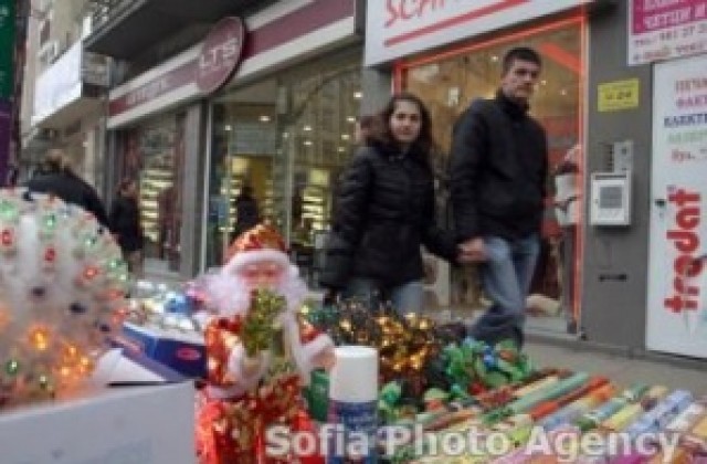 Българският мъж обича празничното пазаруване, показа Дарик проучване