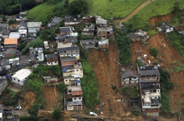 Броят на жертвите от наводненията в Бразилия надхвърли 500