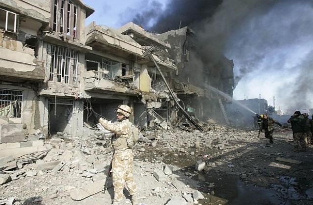 Десетки загинаха при атентати с коли бомби в Ирак