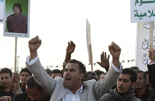 Протест срещу либийския режим бе разпръснат в Бенгази