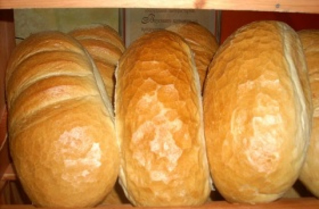 Производител: Подобрителите в хляба са естествени съставки, а не химия