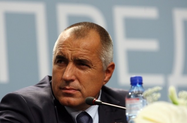 Борисов помоли сините да не го подкрепят