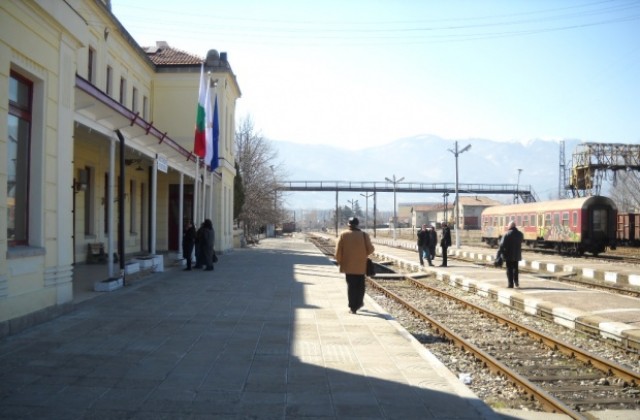 Работниците от жп гарата в Кюстендил са раздвоени за протеста