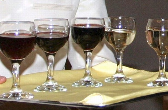 Червеното вино и плодовете лекуват фобии