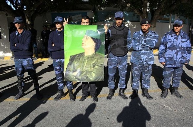 Според САЩ Кадафи нарушава резолюцията на СС на ООН