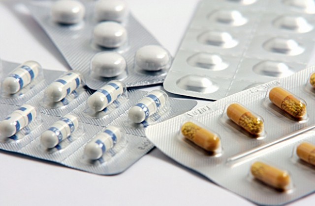 Незаконният реекспорт на лекарства води до увеличение на цените им