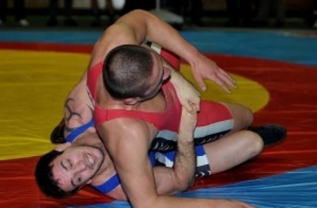 Борци от 7 държави мерят сили в Русе