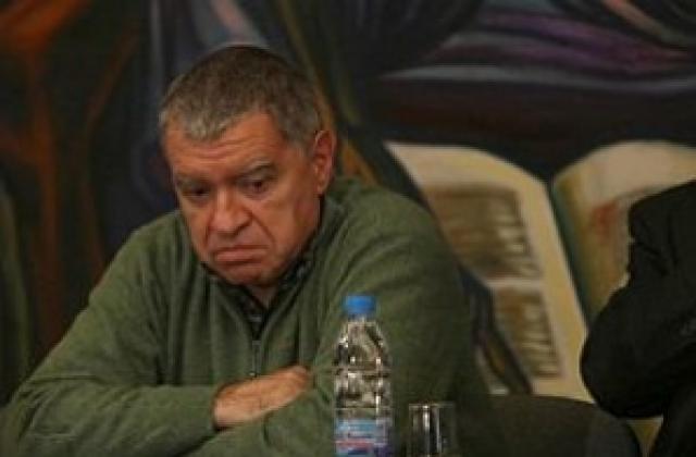 Проф. Константинов: В големите общини неполитическият вот трудно минава