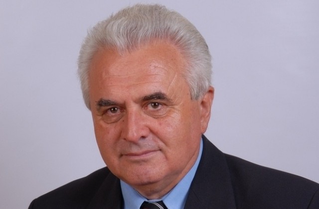 Почина бившият кмет на В. Търново Драгни Драгнев