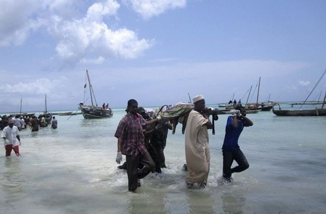Ферибот потъна край Танзания, 163-ма се удавиха