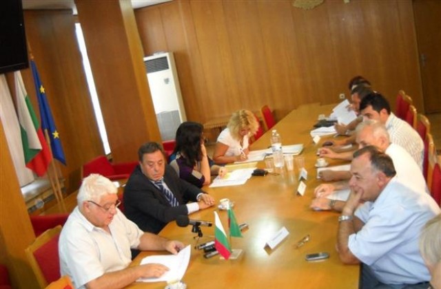 1101 са членовете на 126 Секционни избирателни комисии в община Шумен