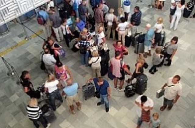 130 руски туристи отпътуваха от Варна за Санкт Петербург