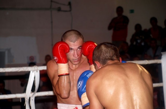 Разград вече има шампион в професионалния бокс