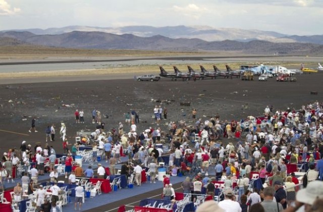 Жертвите на самолетната катастрофа в Невада станаха 10