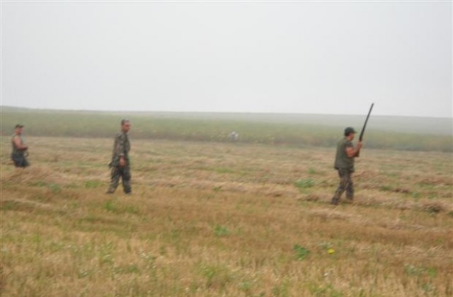 Близо 1 100 души ще открият лова в Шуменско