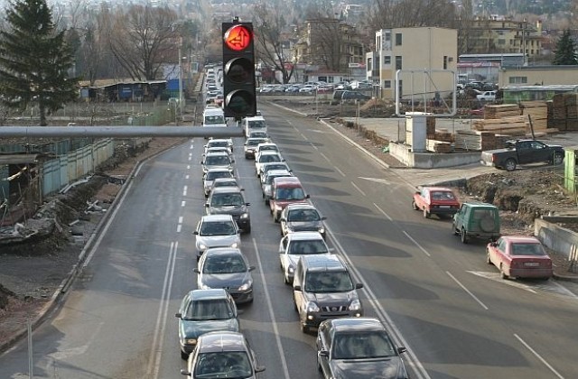 Алекси Стратиев: Масова практика е при продажбата на автомобил да не се ходи при нотариус