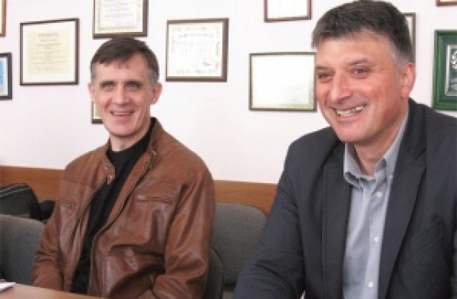 Лидерът на Зелената партия подкрепи лично Атанас Атанасов в битката за  кмет на Добрич