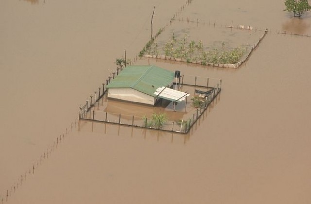 Над 100 души са загинали от наводнения и свлачища в Централна Америка